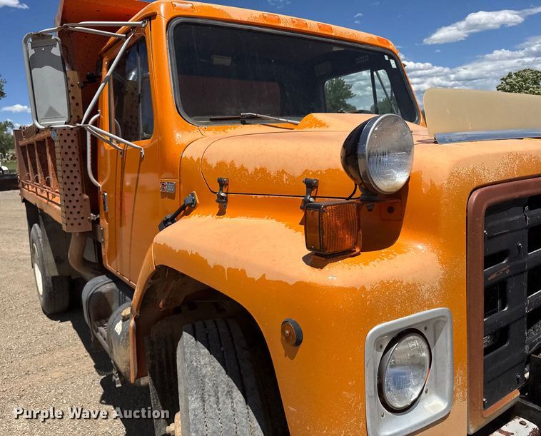 image for item ER2076 1989 International 1954 dump truck