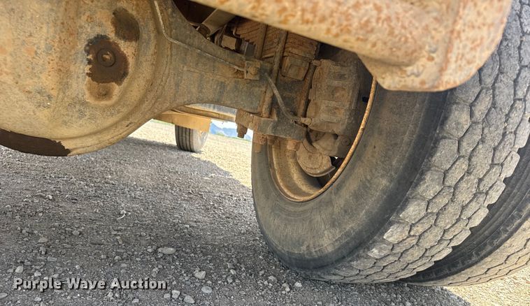 image for item ER2076 1989 International 1954 dump truck