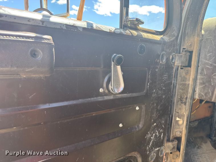 image for item ER2076 1989 International 1954 dump truck