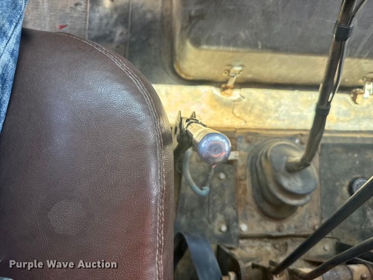 image for item ER2076 1989 International 1954 dump truck