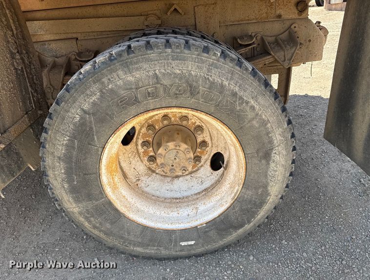 image for item ER2076 1989 International 1954 dump truck