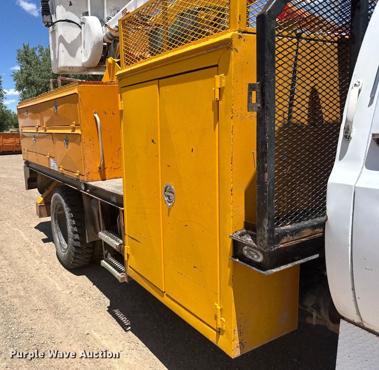 image for item ER2078 1981 Chevrolet C70 bucket truck