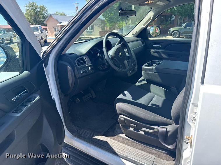 image for item ER2079 2012 Chevrolet Suburban SUV