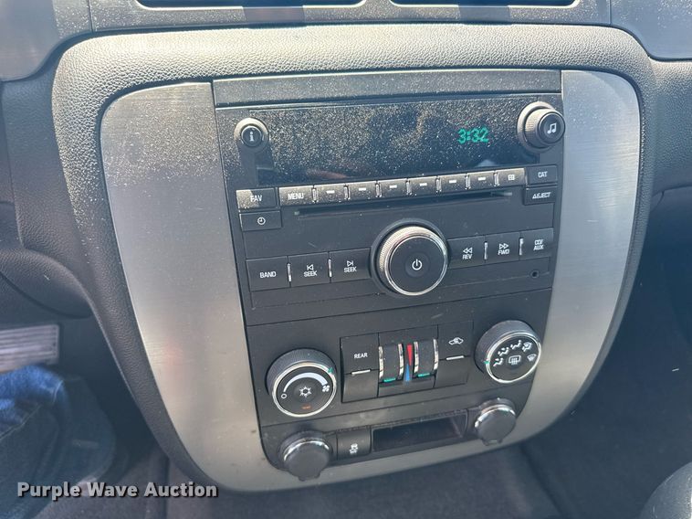 image for item ER2079 2012 Chevrolet Suburban SUV