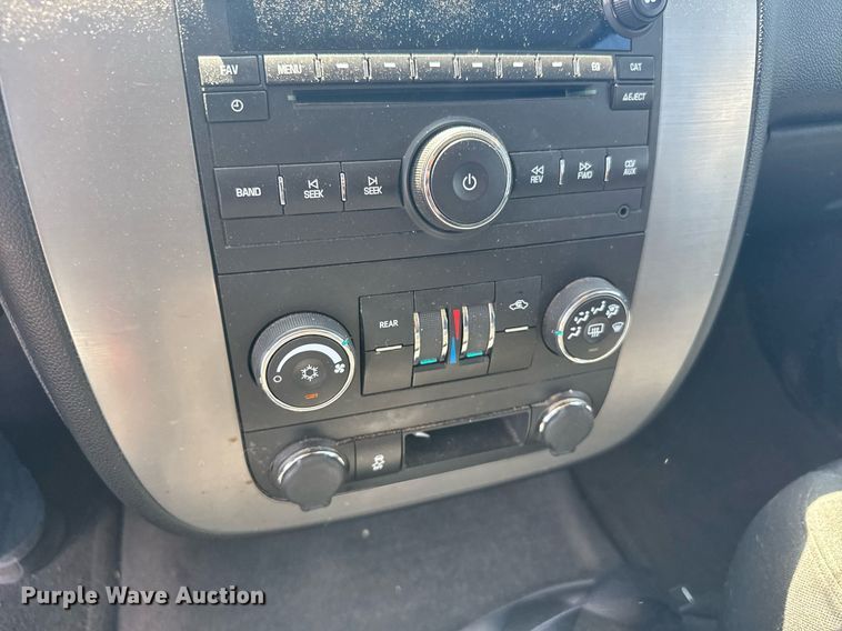 image for item ER2079 2012 Chevrolet Suburban SUV