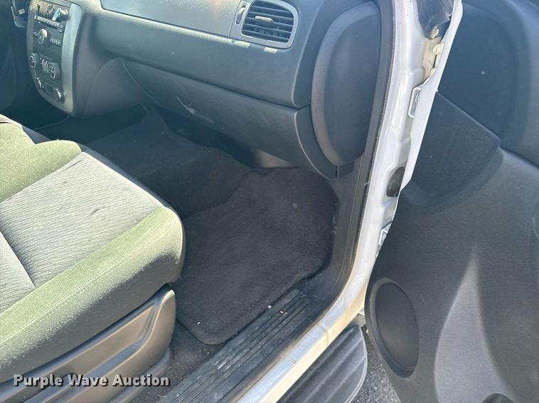 image for item ER2079 2012 Chevrolet Suburban SUV