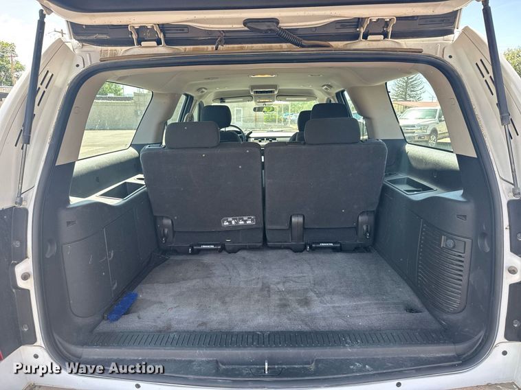 image for item ER2079 2012 Chevrolet Suburban SUV