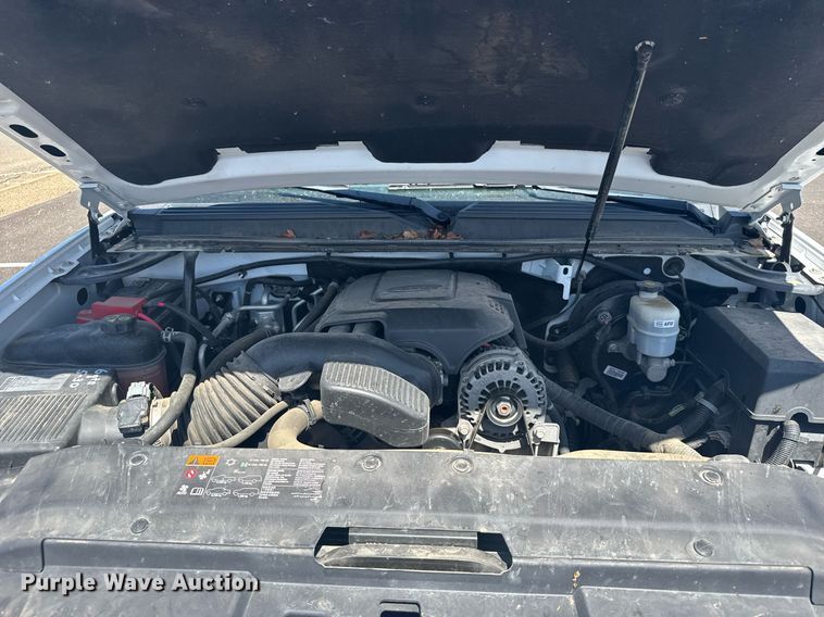 image for item ER2079 2012 Chevrolet Suburban SUV