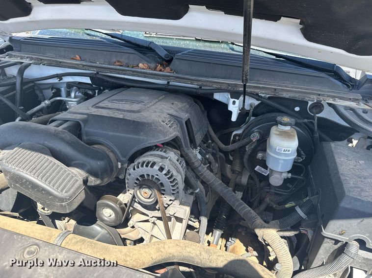 image for item ER2079 2012 Chevrolet Suburban SUV