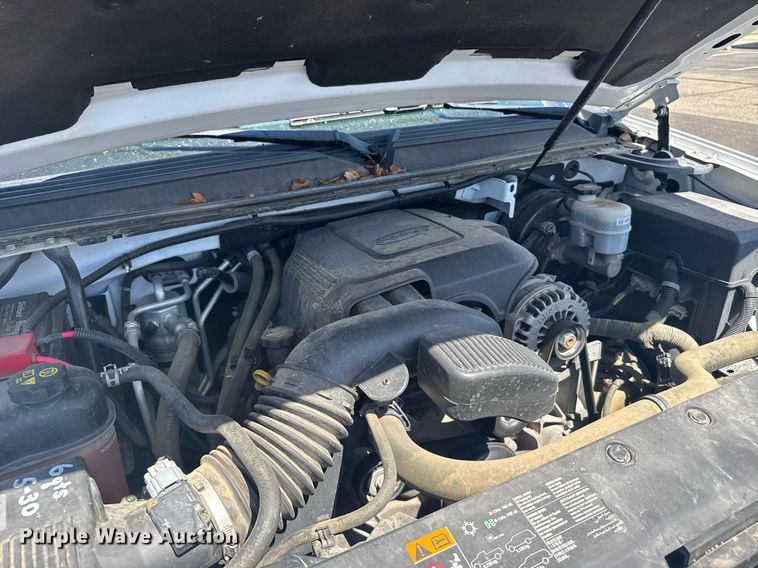 image for item ER2079 2012 Chevrolet Suburban SUV