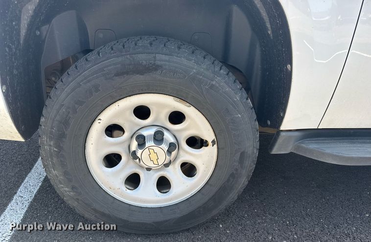 image for item ER2079 2012 Chevrolet Suburban SUV