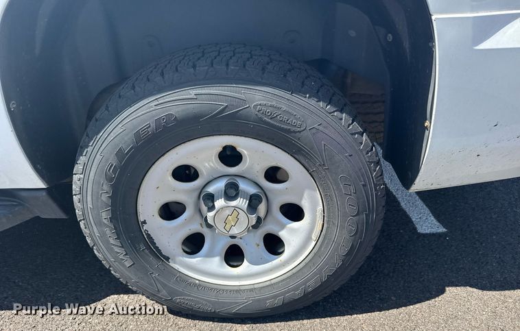 image for item ER2079 2012 Chevrolet Suburban SUV