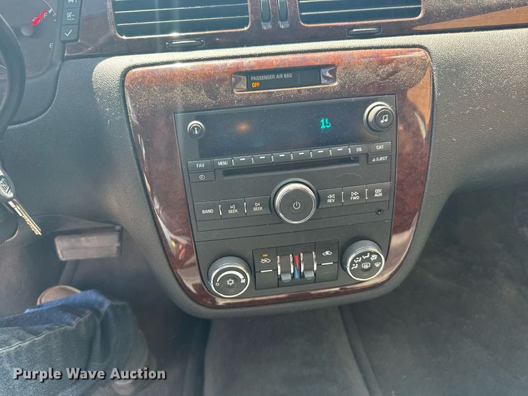 image for item ER2081 2011 Chevrolet Impala LT 