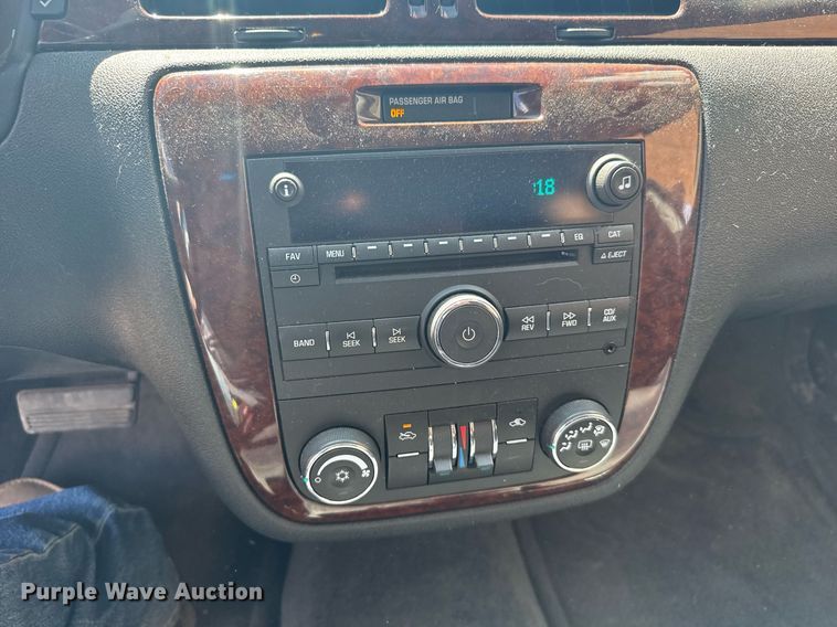 image for item ER2081 2011 Chevrolet Impala LT 