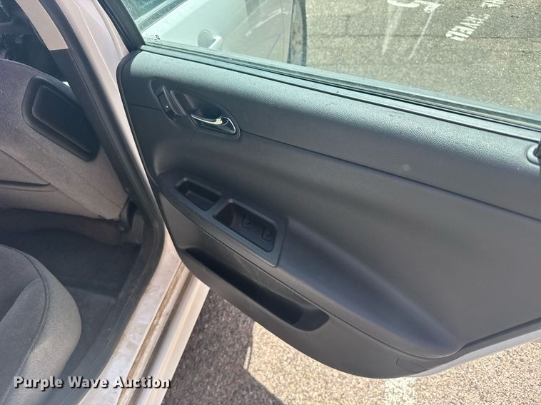 image for item ER2081 2011 Chevrolet Impala LT 