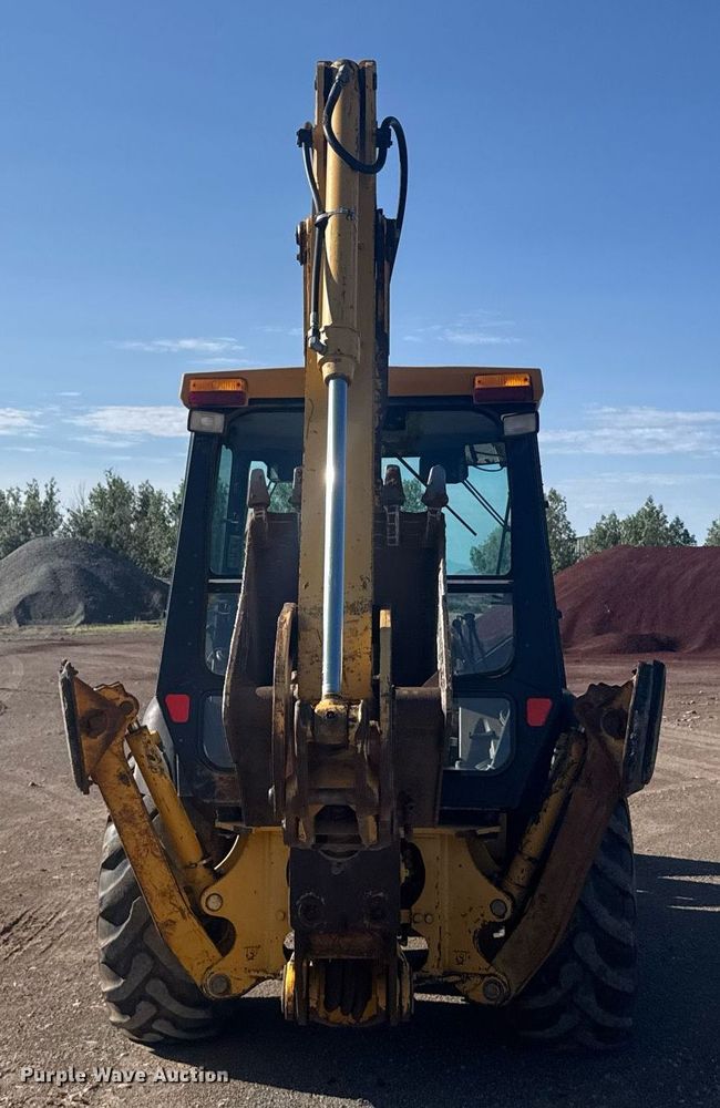 image for item ER2082 1998 John Deere 310E backhoe