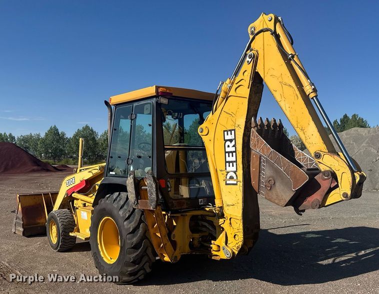image for item ER2082 1998 John Deere 310E backhoe
