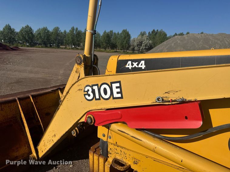 image for item ER2082 1998 John Deere 310E backhoe