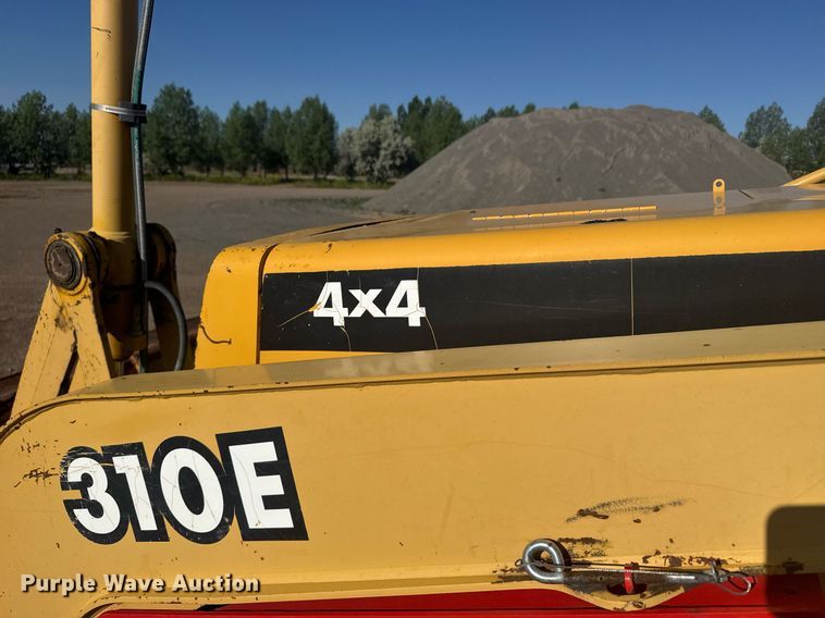 image for item ER2082 1998 John Deere 310E backhoe