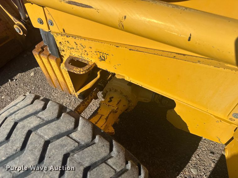 image for item ER2082 1998 John Deere 310E backhoe