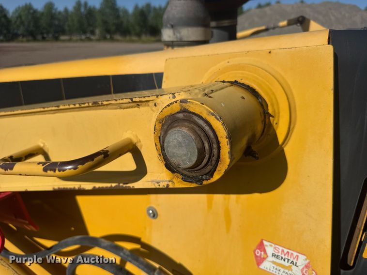 image for item ER2082 1998 John Deere 310E backhoe