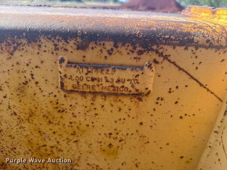 image for item ER2082 1998 John Deere 310E backhoe