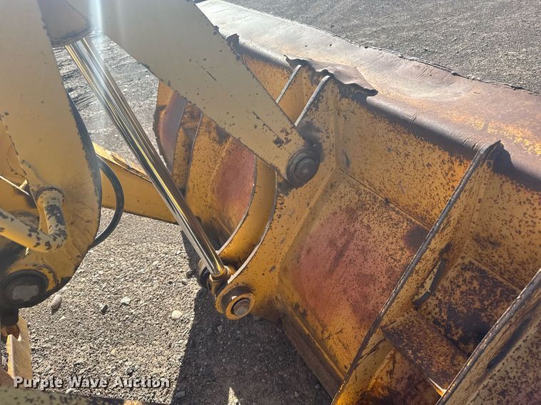 image for item ER2082 1998 John Deere 310E backhoe