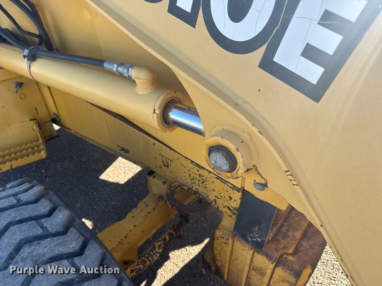 image for item ER2082 1998 John Deere 310E backhoe