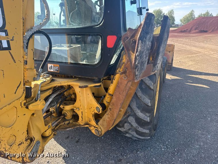 image for item ER2082 1998 John Deere 310E backhoe