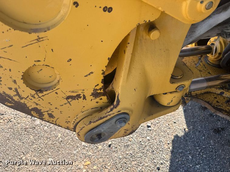 image for item ER2082 1998 John Deere 310E backhoe