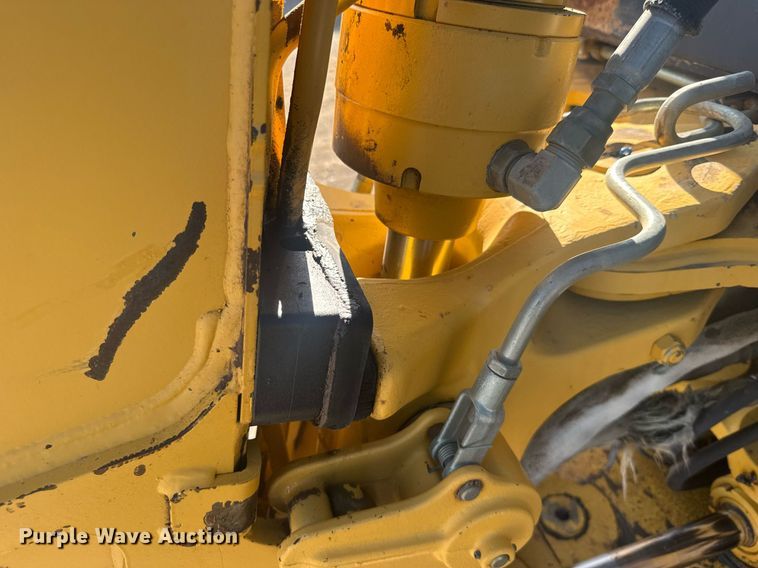 image for item ER2082 1998 John Deere 310E backhoe