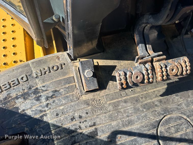 image for item ER2082 1998 John Deere 310E backhoe