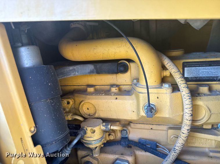 image for item ER2082 1998 John Deere 310E backhoe