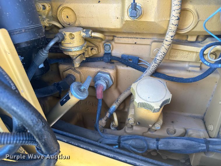 image for item ER2082 1998 John Deere 310E backhoe