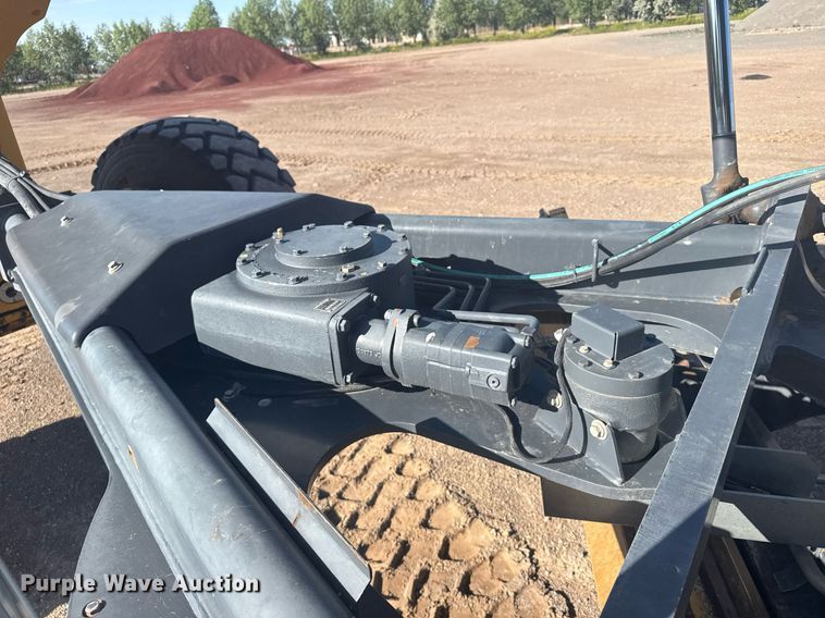 image for item ER2083 2016 John Deere 772GP motor grader