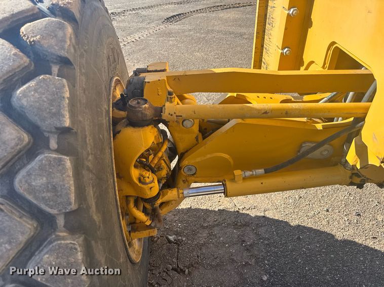 image for item ER2083 2016 John Deere 772GP motor grader