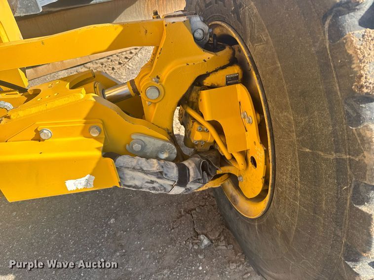 image for item ER2083 2016 John Deere 772GP motor grader