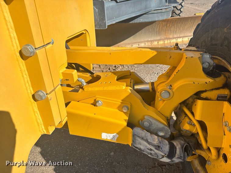 image for item ER2083 2016 John Deere 772GP motor grader