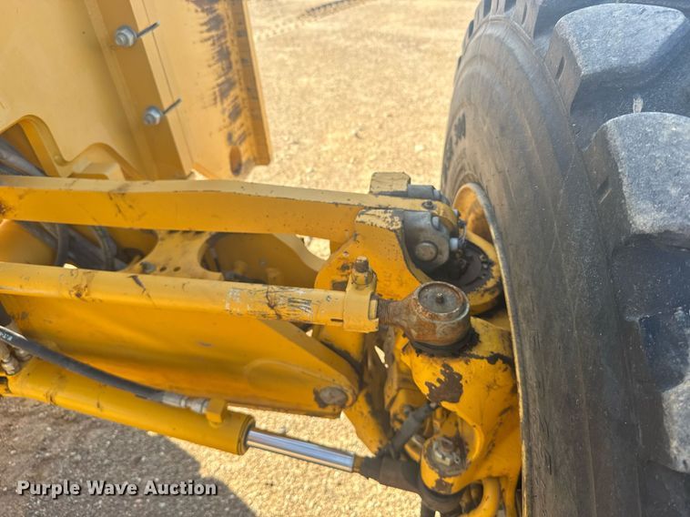 image for item ER2083 2016 John Deere 772GP motor grader