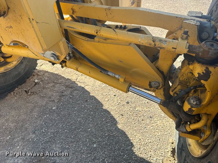 image for item ER2083 2016 John Deere 772GP motor grader