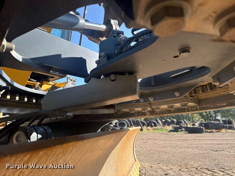 image for item ER2083 2016 John Deere 772GP motor grader