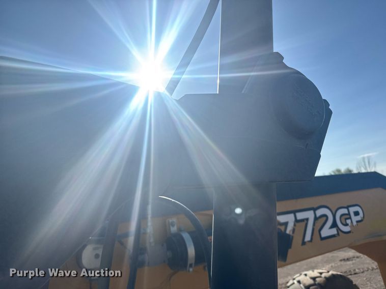 image for item ER2083 2016 John Deere 772GP motor grader