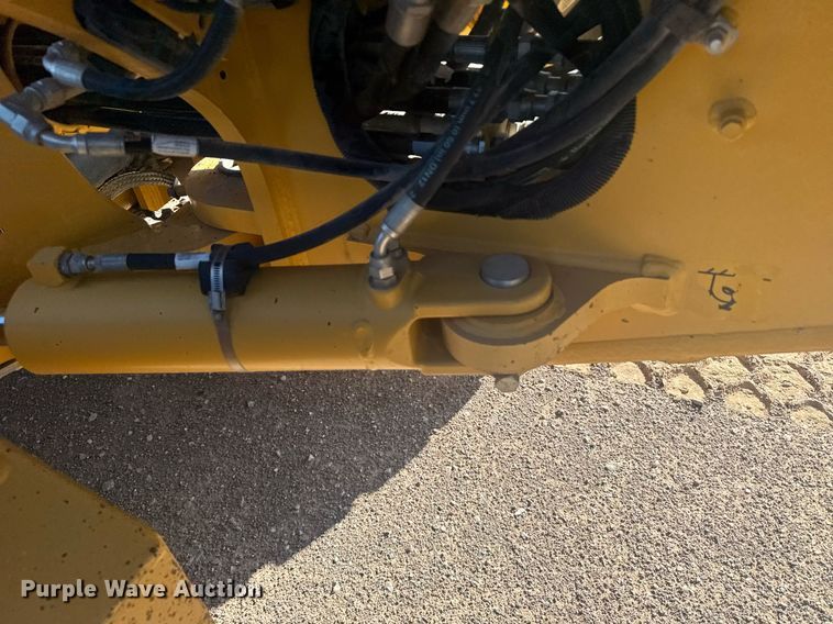 image for item ER2083 2016 John Deere 772GP motor grader