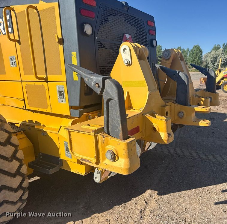image for item ER2083 2016 John Deere 772GP motor grader
