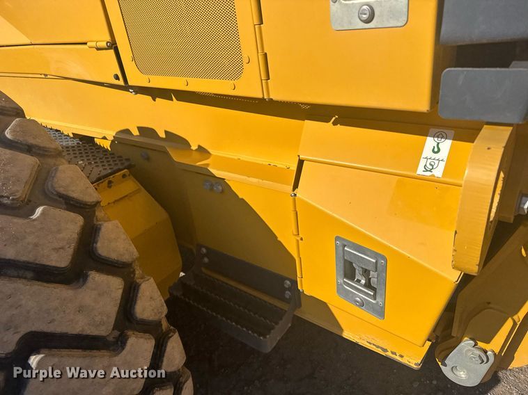 image for item ER2083 2016 John Deere 772GP motor grader