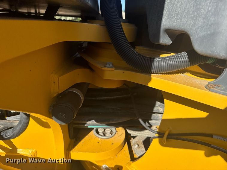 image for item ER2083 2016 John Deere 772GP motor grader