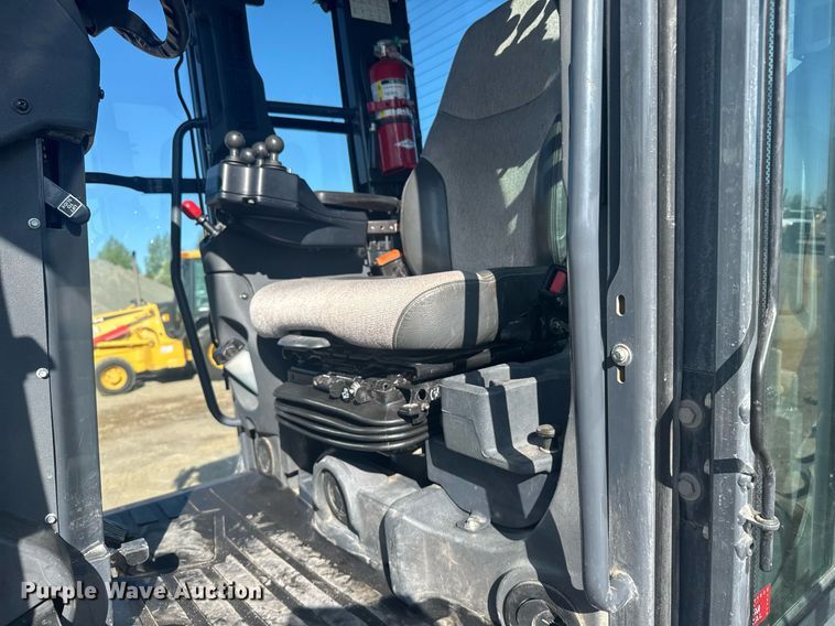 image for item ER2083 2016 John Deere 772GP motor grader