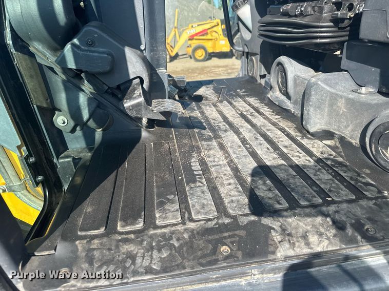 image for item ER2083 2016 John Deere 772GP motor grader