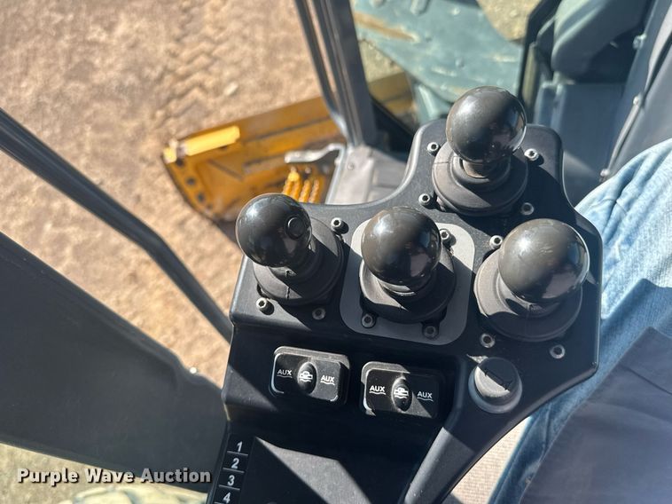 image for item ER2083 2016 John Deere 772GP motor grader