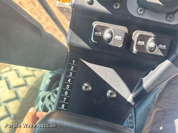 image for item ER2083 2016 John Deere 772GP motor grader